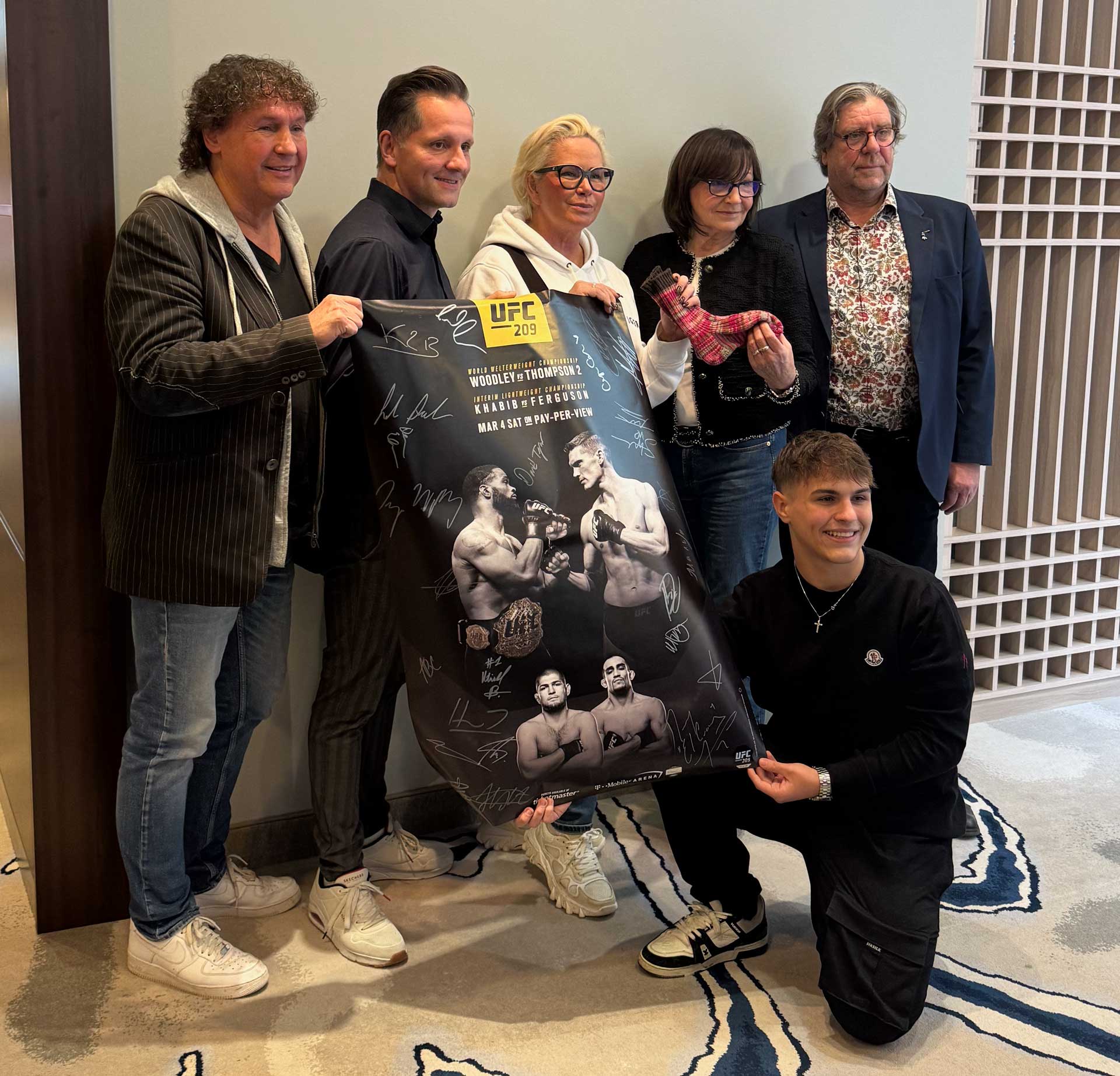 Gruppenfoto der Pressekonferenz mit Pascal Krieger, MArio Roggow, Claudia Effenberg, Maurice Fuchs, Nina Ranwig und Uwe Rohde